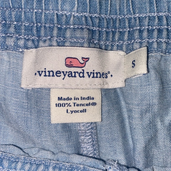 Vineyard Vines Chambray Pull On Shorts - Picture 2 of 3